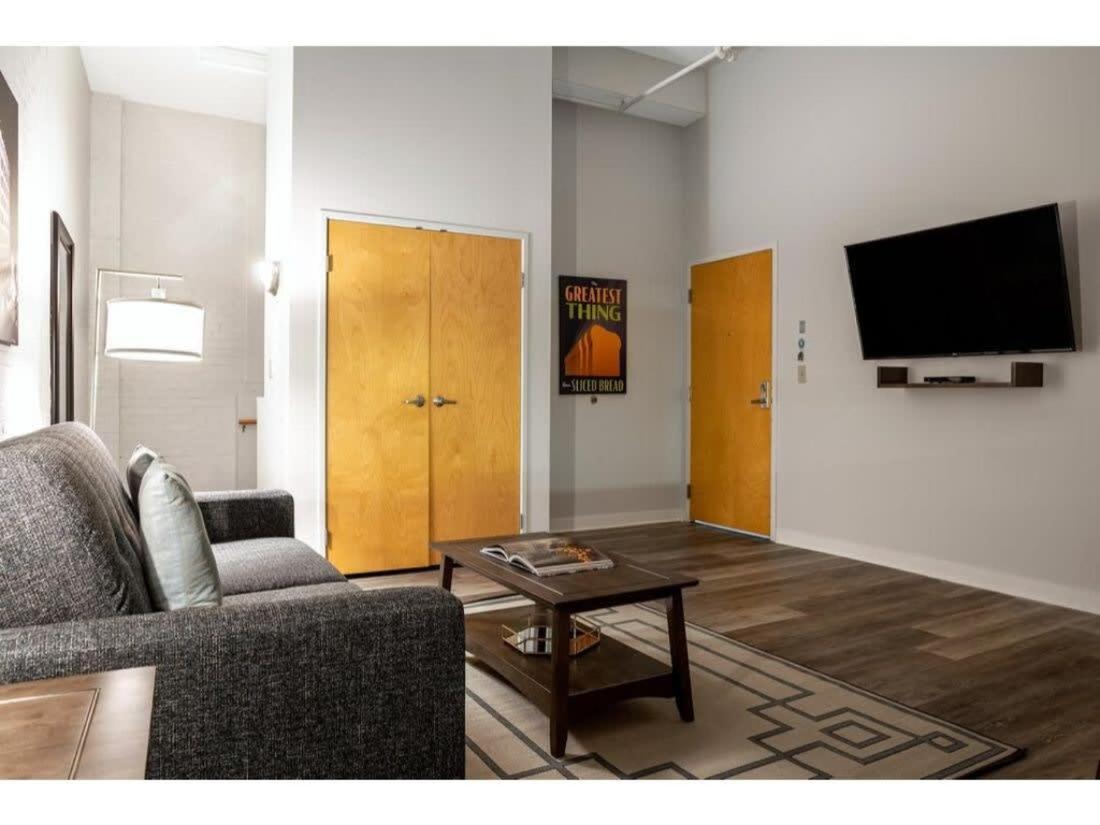 Beautiful 2Br 2Ba In The Block By Cozysuites Indianapolis Zewnętrze zdjęcie
